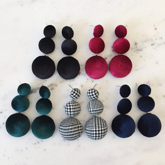 "Lizzie" Earrings || Black Houndstooth Bon Bon - Picture 5 of 9